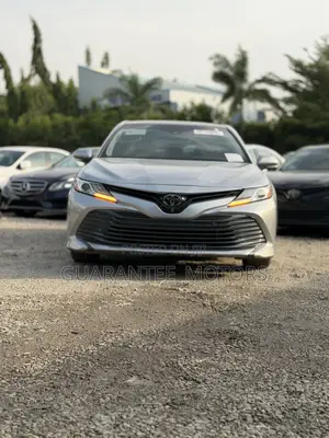 Toyota Camry 2019 Silver