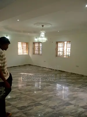 2bdrm Block of Flats in 2Nd Weavenue Main for rent
