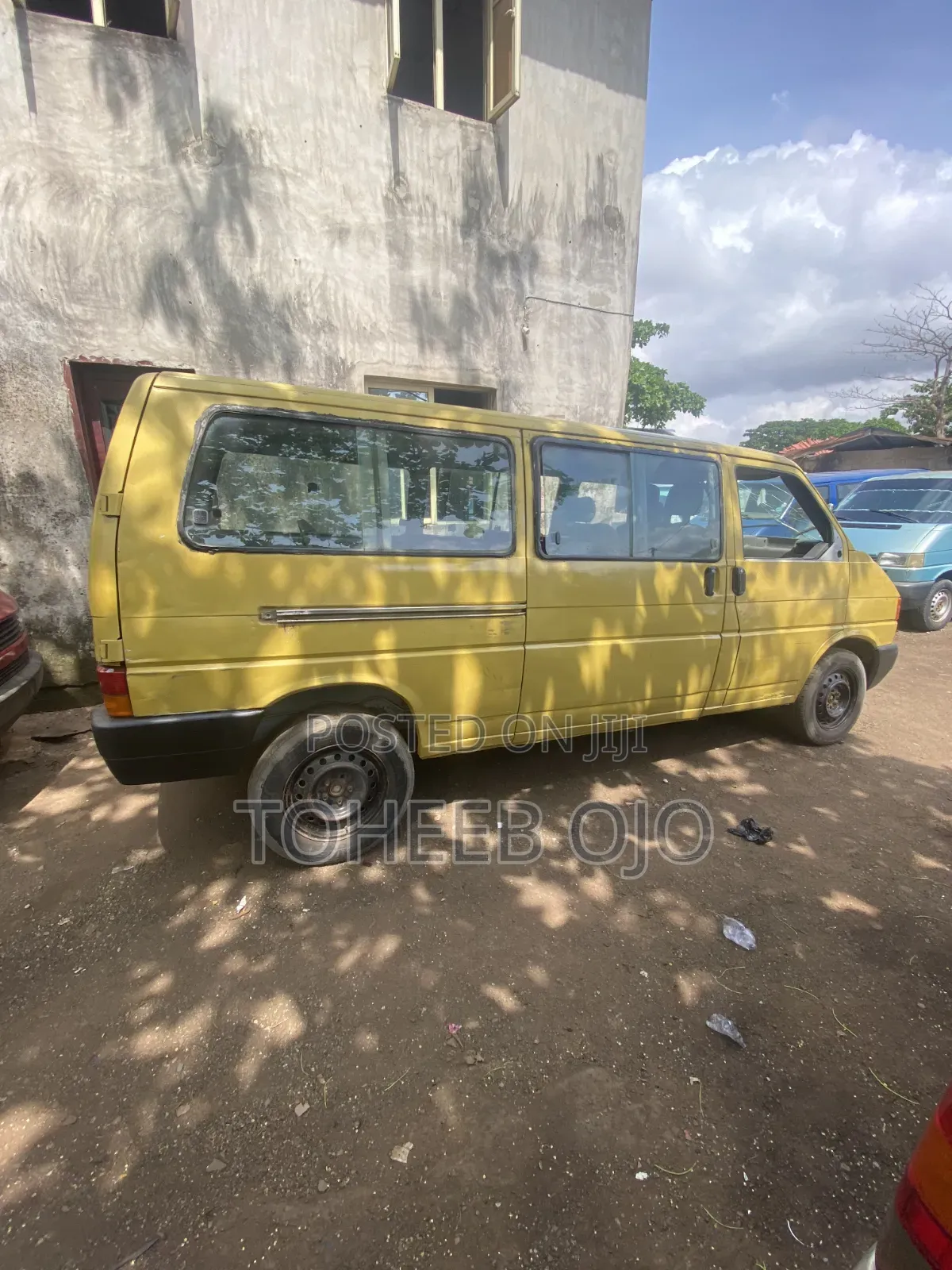 Volkswagen Transporter 1998 Yellow