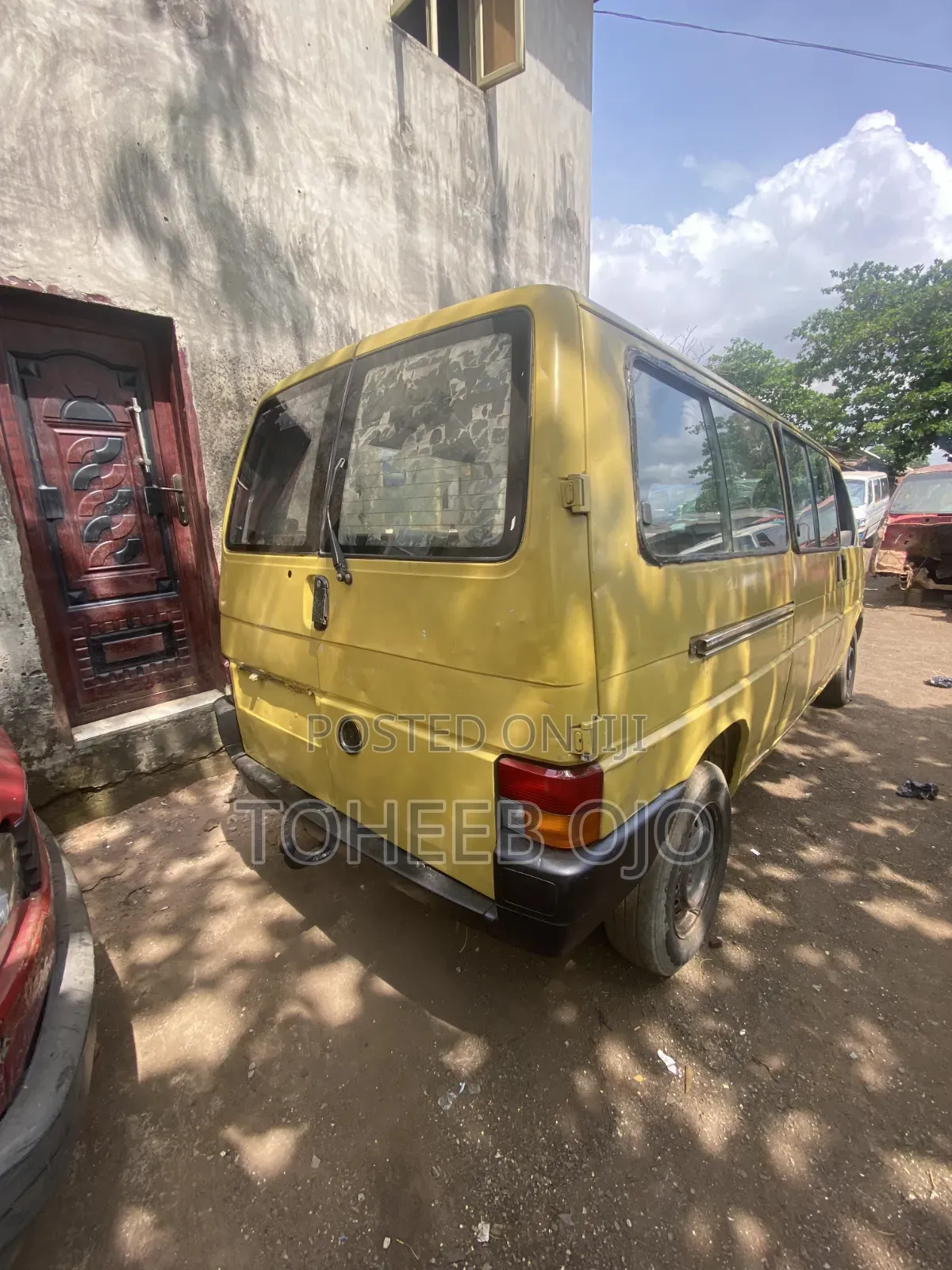 Volkswagen Transporter 1998 Yellow