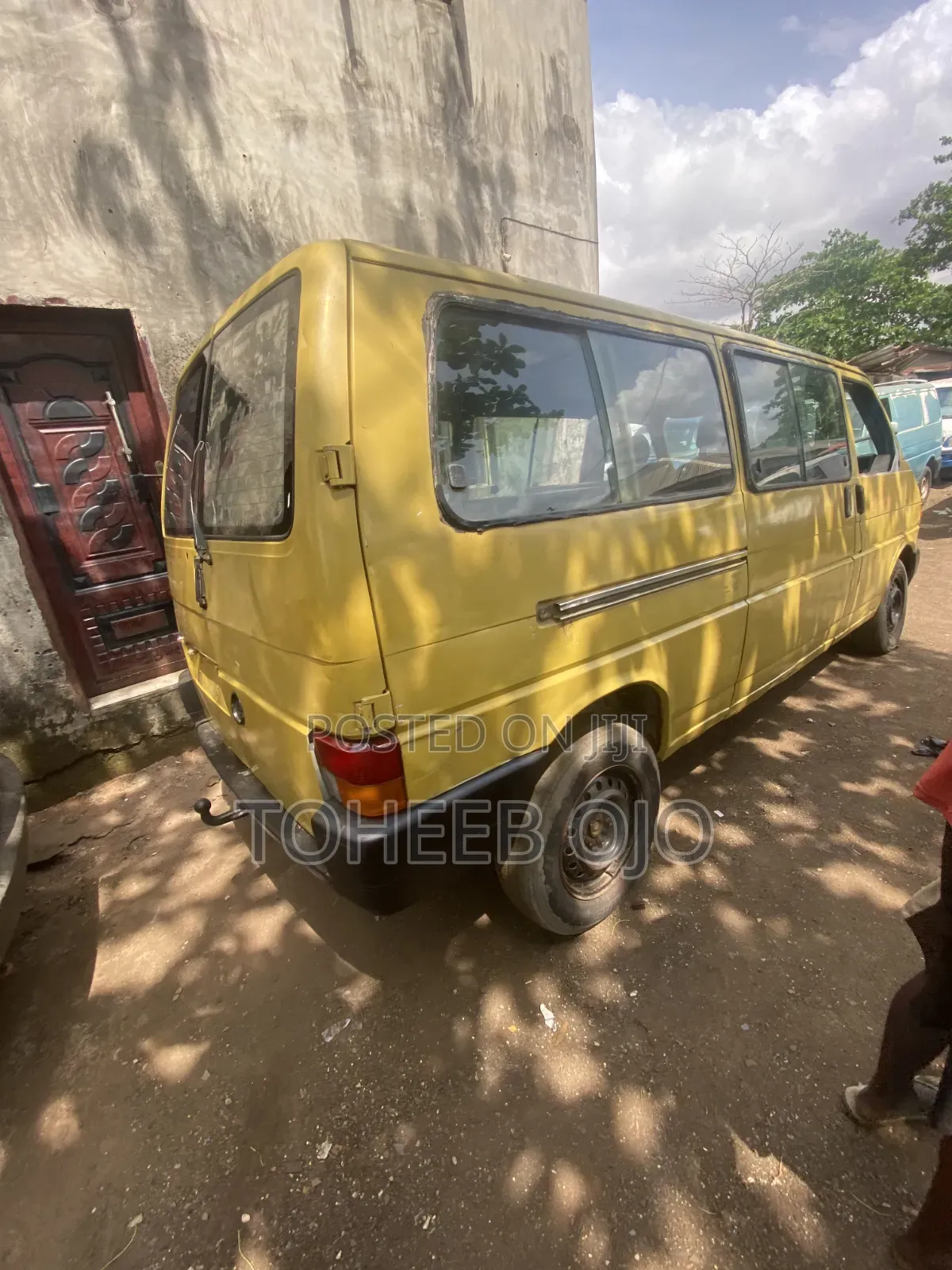 Volkswagen Transporter 1998 Yellow