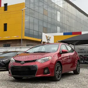 Toyota Corolla 2015 Red