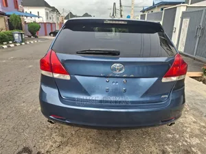 Toyota Venza V6 AWD 2010 Blue