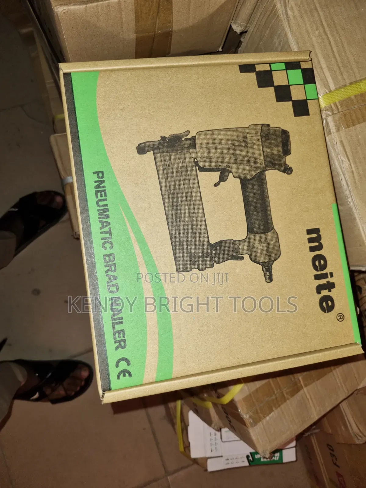 Pneumatic Brand Nailer Machine