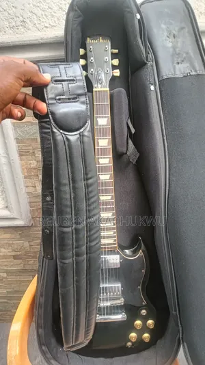 Electric Guitar With Padded Bag for Sale, Fast Finger.