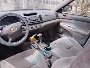 Toyota Camry LE 4dr Sedan (2.4L 4cyl 4A) 2004 Gray