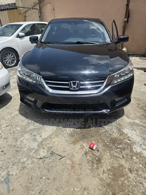Honda Accord Touring 4dr Sedan FWD (3.5L 6cyl 6A) 2013 Black