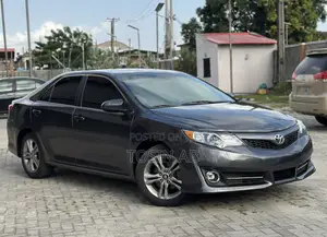 Toyota Camry LE 4dr Sedan (2.5L 4cyl 6A) 2013 Gray