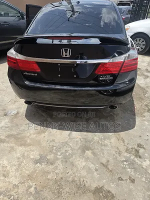 Honda Accord Touring 4dr Sedan FWD (3.5L 6cyl 6A) 2013 Black