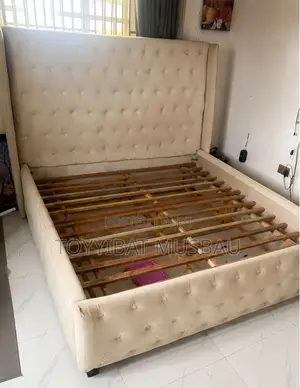 6/6 Bedframe Padded
