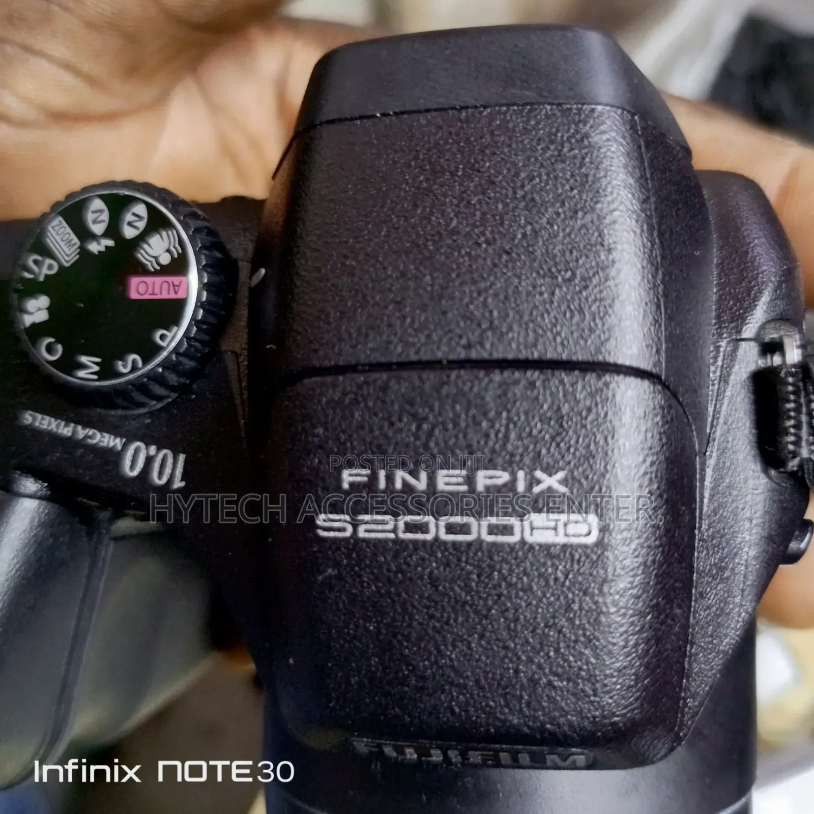 Fuji S2000 Camera