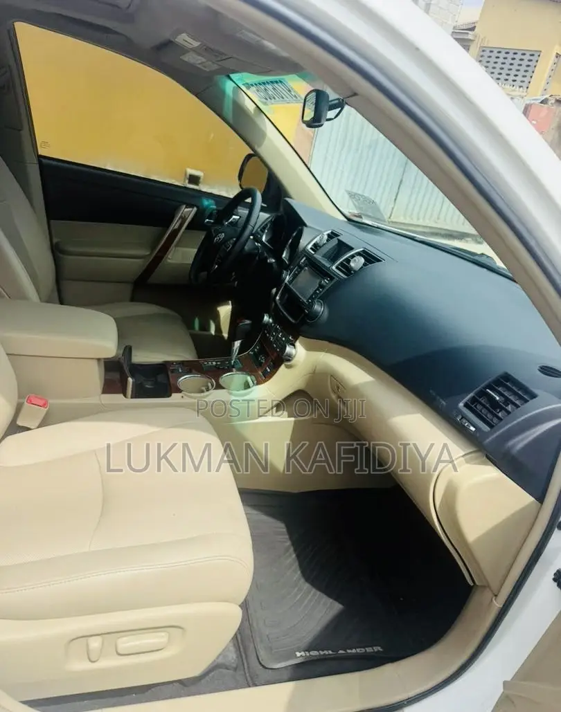 Toyota Highlander 2013 White