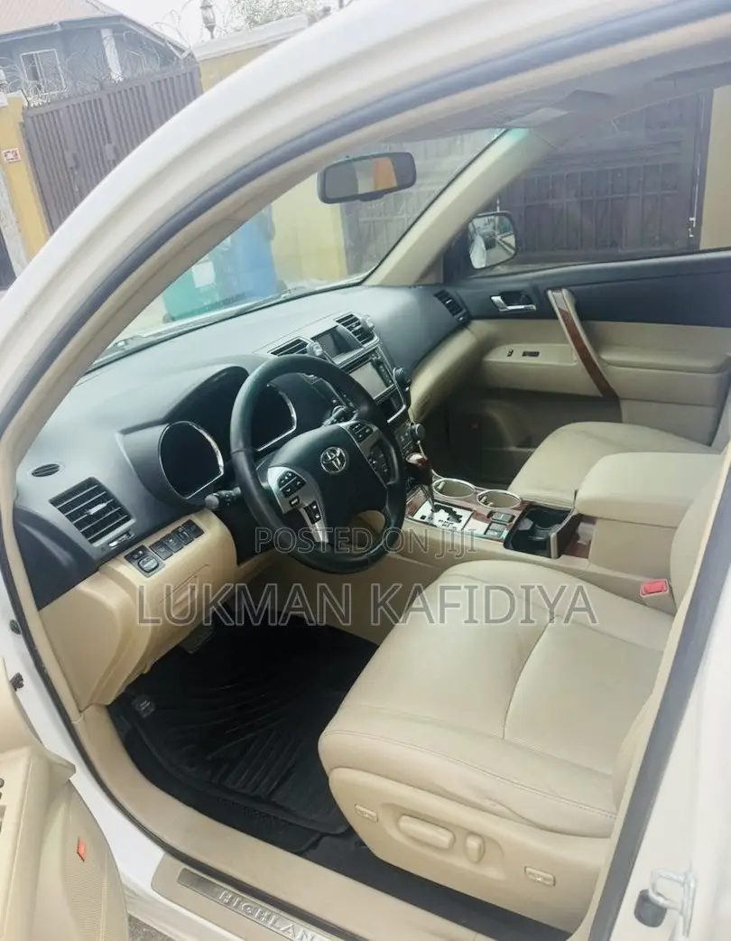 Toyota Highlander 2013 White