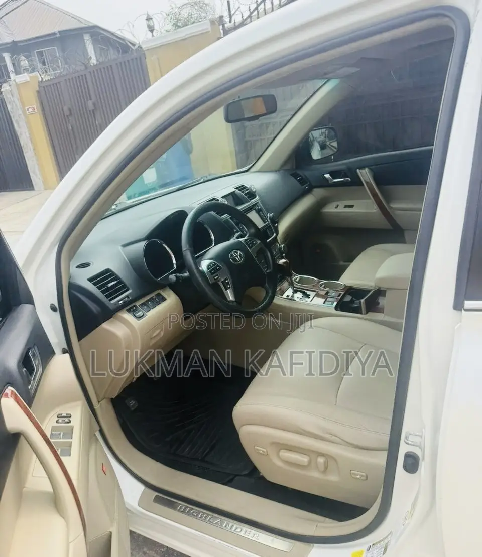 Toyota Highlander 2013 White