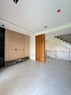4bdrm Duplex in Obanikoro for sale