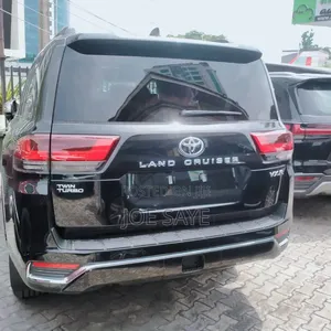 New Toyota Land Cruiser LC300 2025 Black