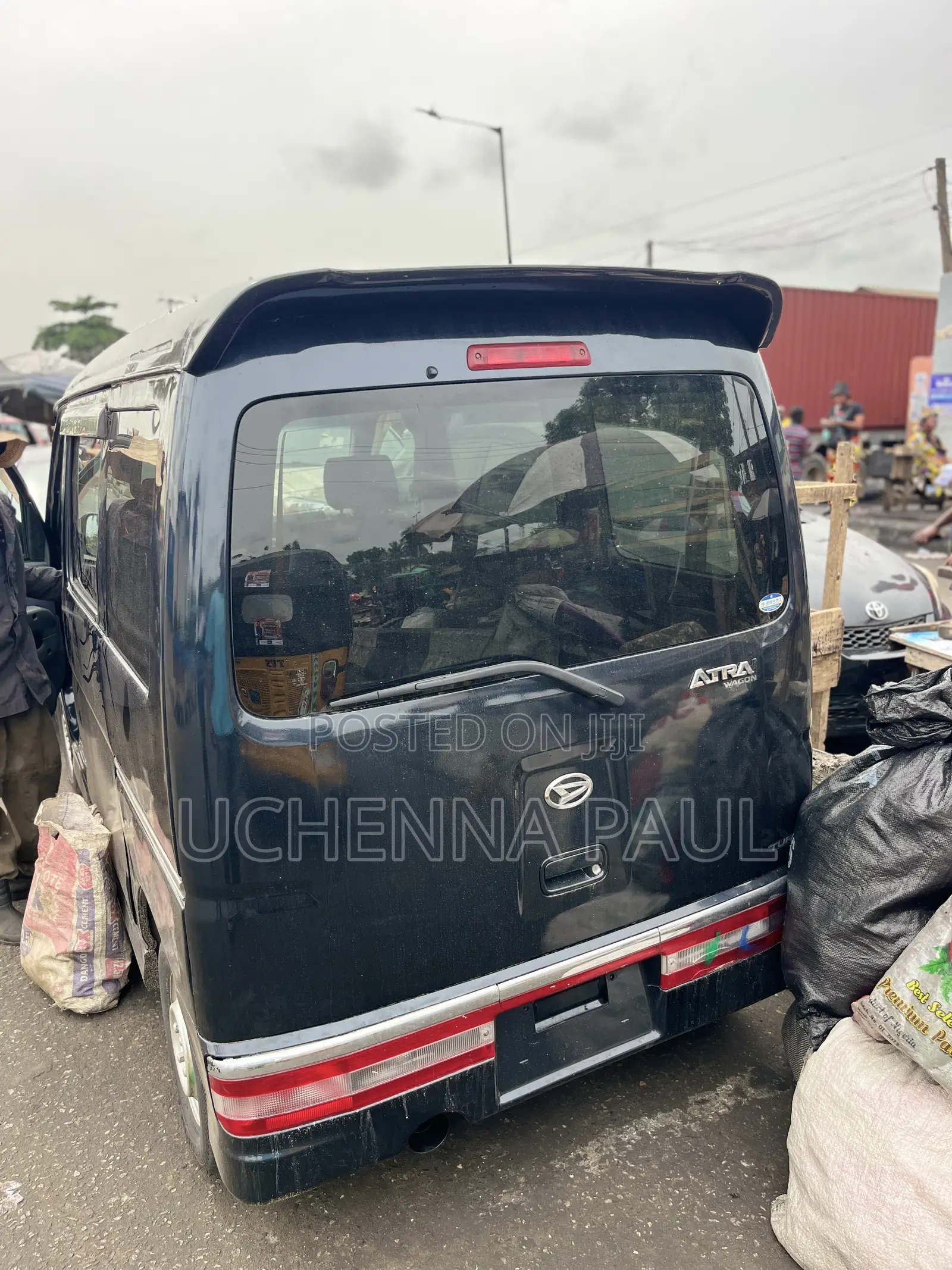 Bus 2015 Black