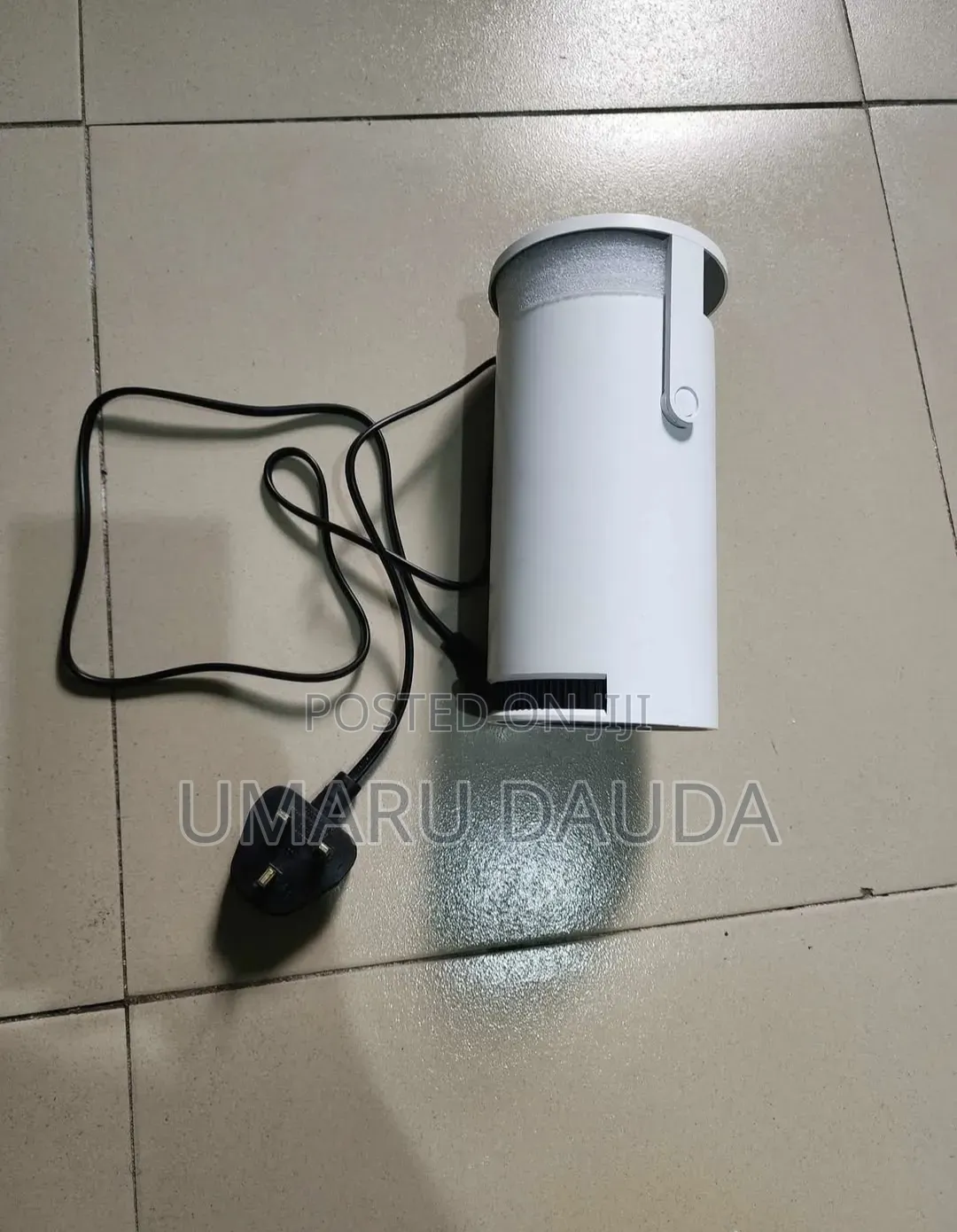 Smart Android Projector Hy300