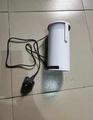 Smart Android Projector Hy300