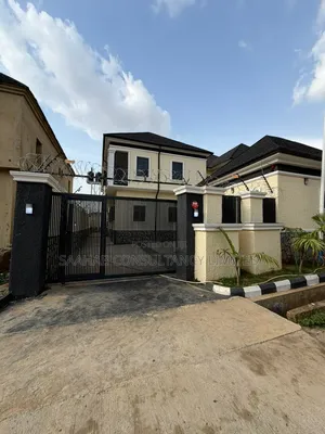 4bdrm Duplex in Larex, Wumba for sale