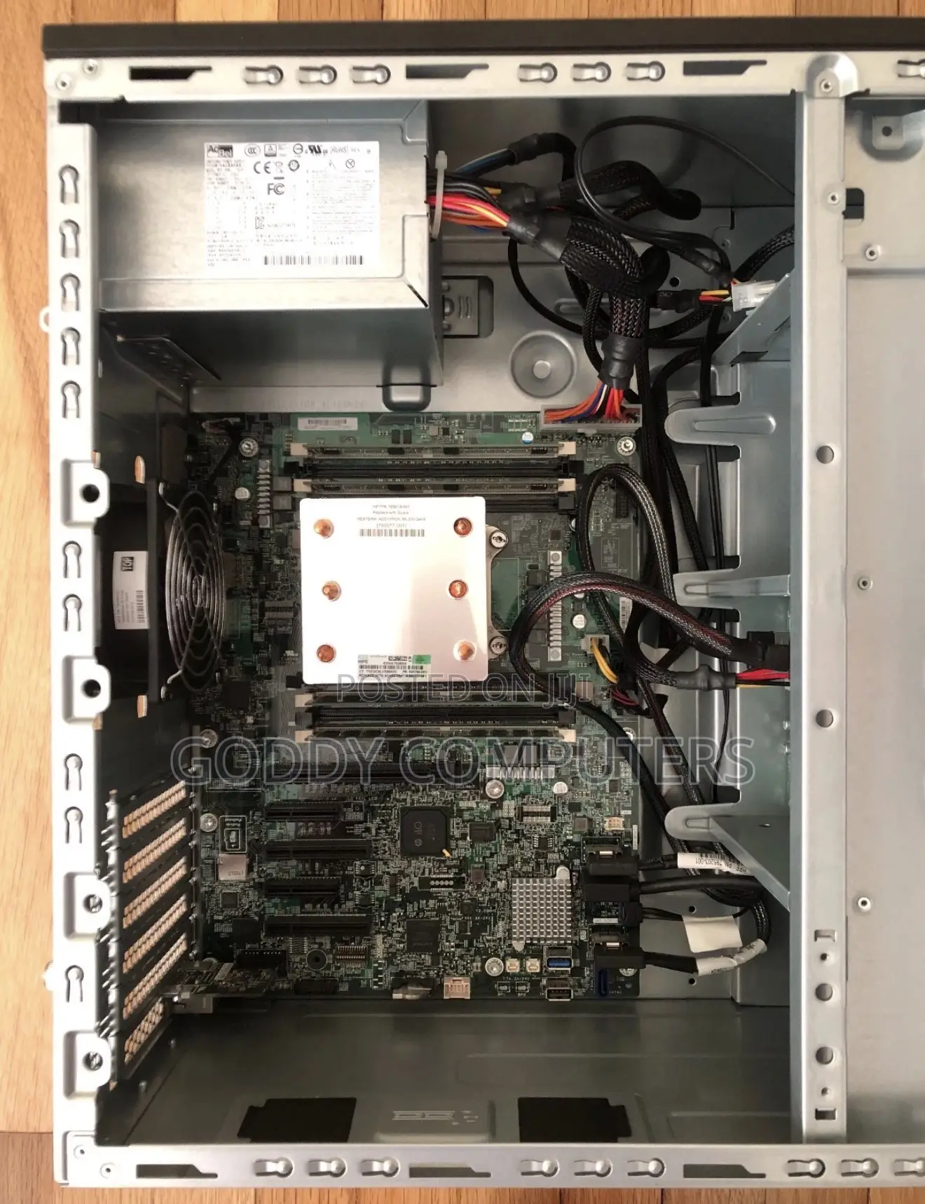 Server HP ProLiant ML 32GB Intel Xeon HDD 1T