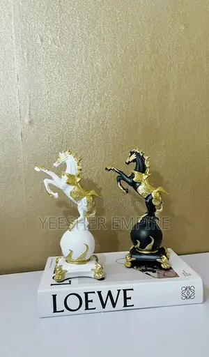 Royal Horse Figurine Statue Decor