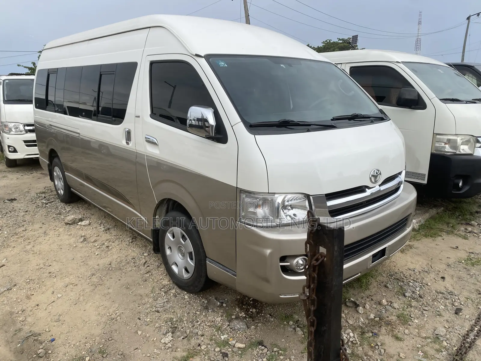 Toyota HiAce 2017 Silver