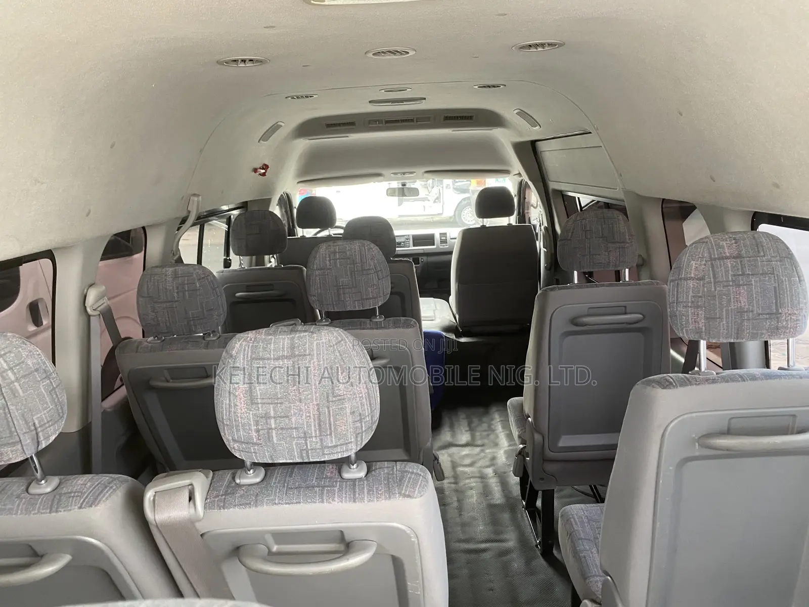 Toyota HiAce 2017 Silver