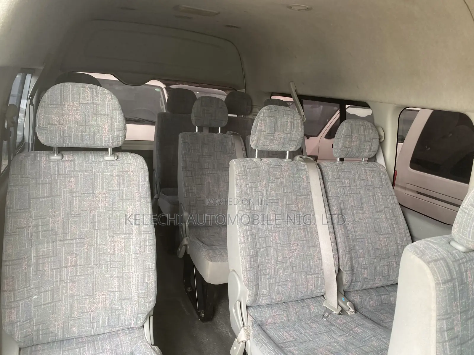 Toyota HiAce 2017 Silver