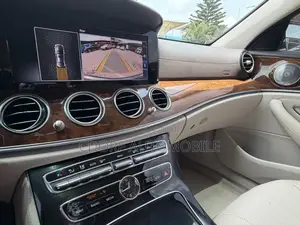 Mercedes-Benz E300 4Matic AWD Sedan (2.0L 4cyl 9A) 2017 Gray