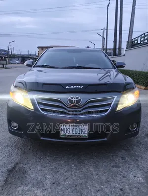 Toyota Camry 2011 Gray