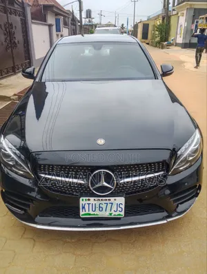 Mercedes-Benz C300 2015 Black