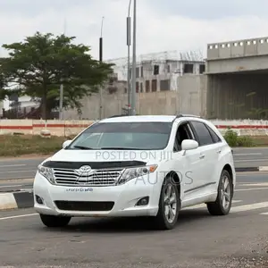 Toyota Venza 2011 White