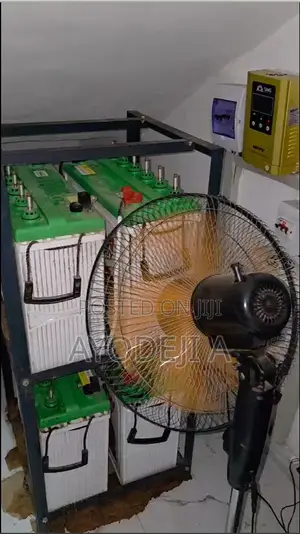 3.5kva Inverter With 4 220ah Tubular Batteries 4 520w Canadian Solar