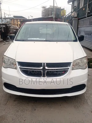Dodge Caravan 2013 White