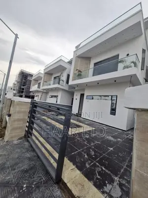 5bdrm Duplex in Osapa london for sale