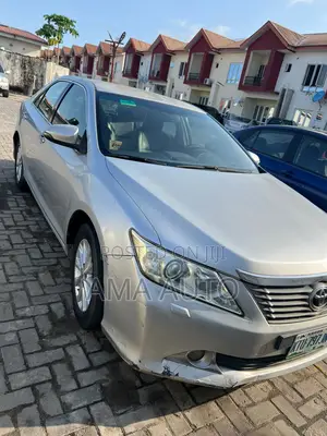 Toyota Camry 2012 Silver