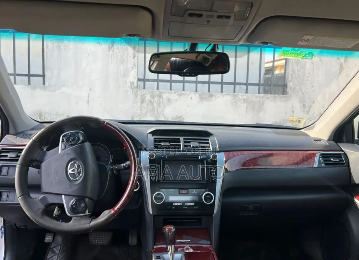 Toyota Camry 2012 Silver