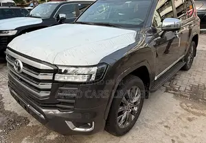 New Toyota Land Cruiser 2025 Black