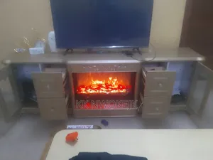 Hisense Smart Tv With Italian Royal Tv Stand.