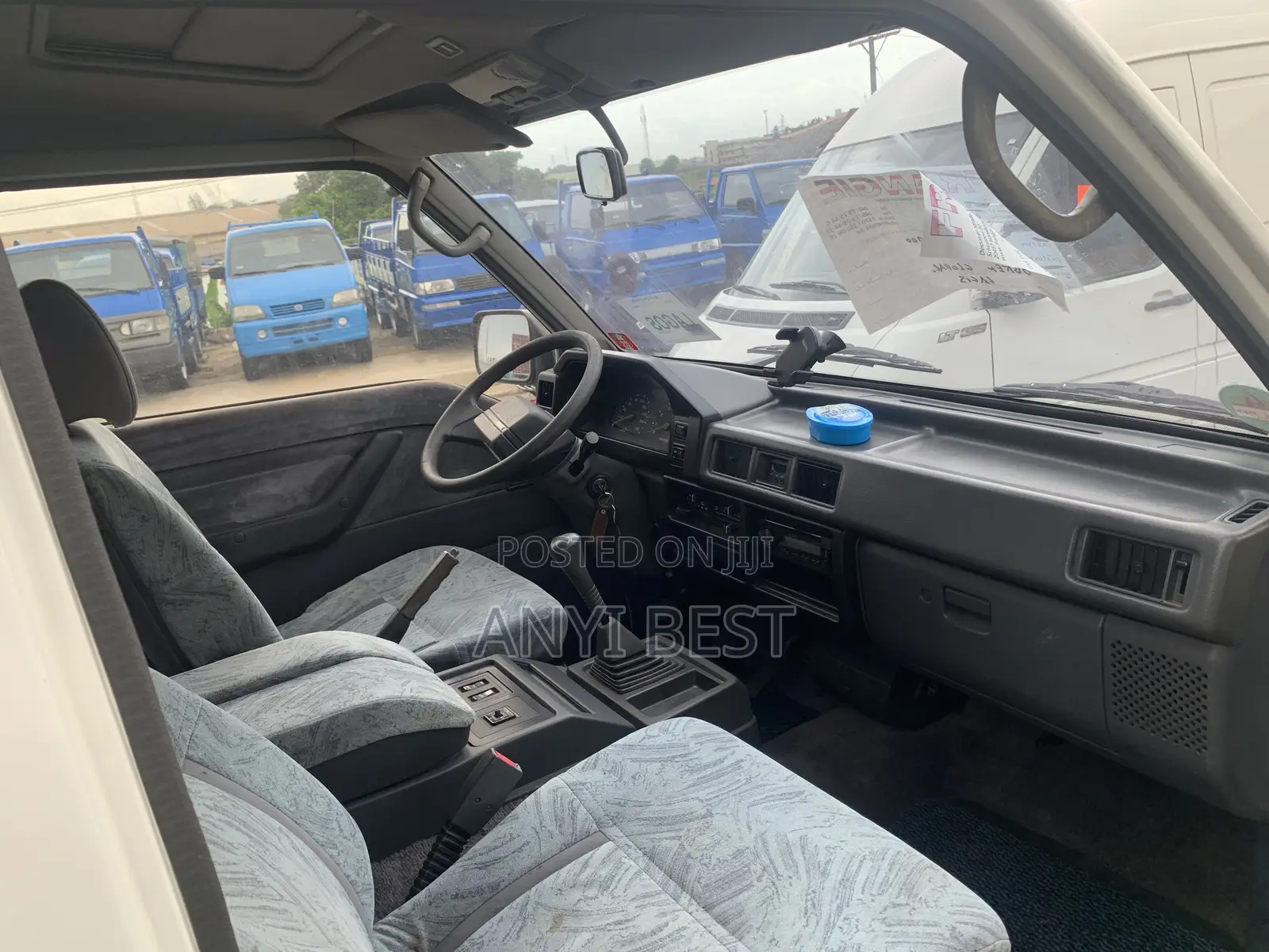 Mitsubishi L300 2002 White