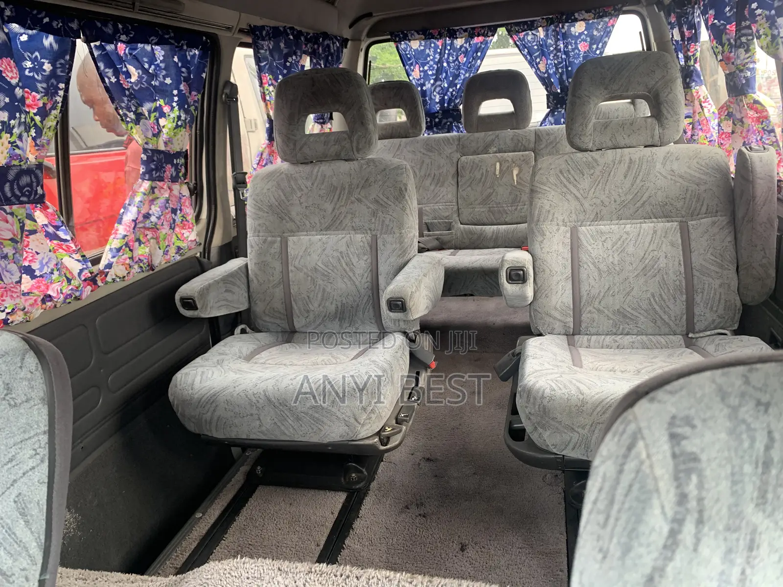 Mitsubishi L300 2002 White