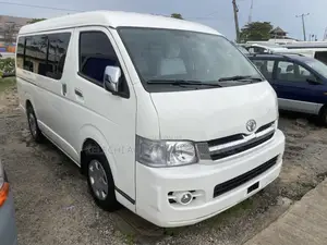 Toyota HiAce 2013 White