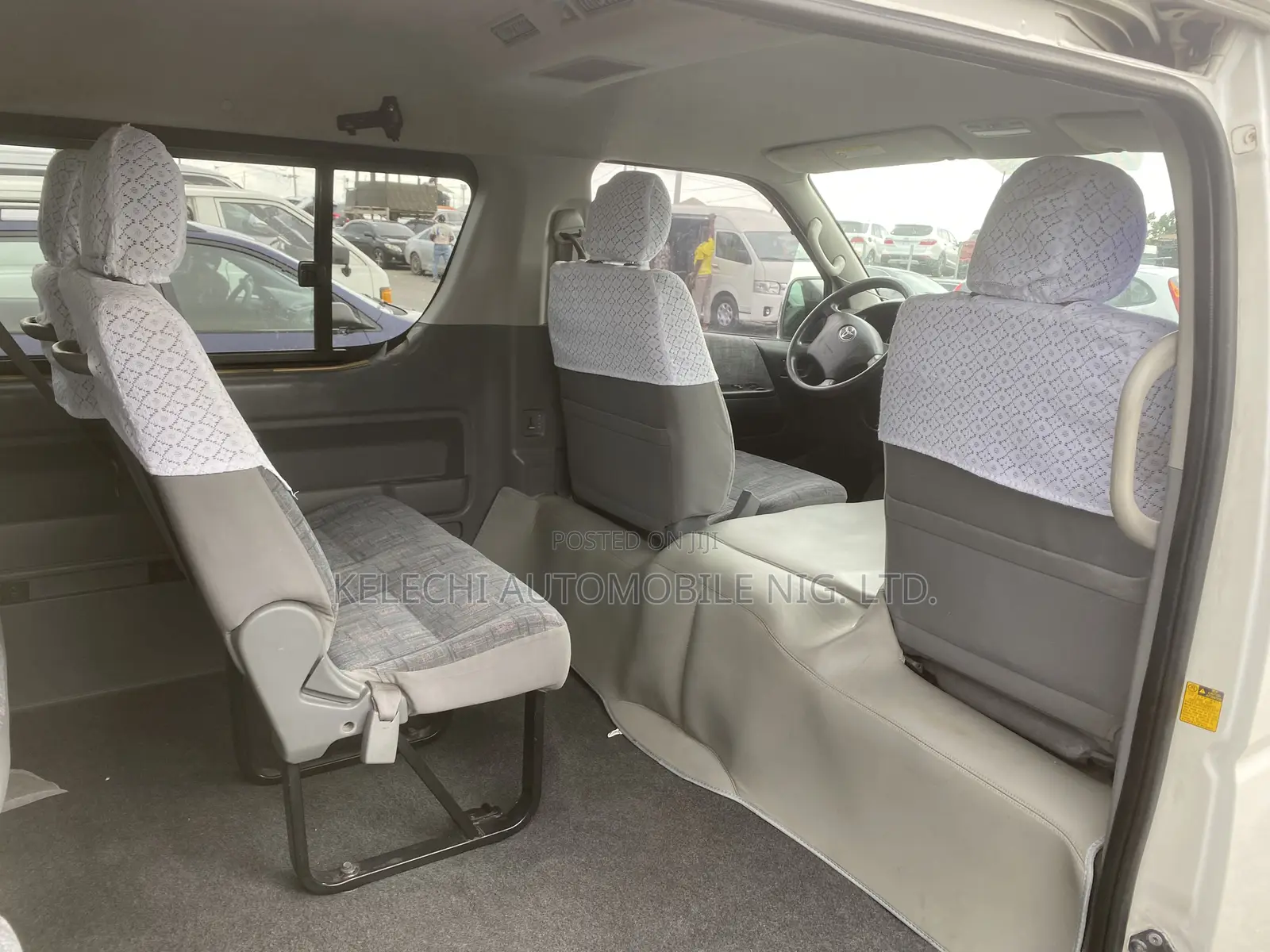 Toyota HiAce 2013 White