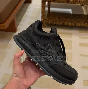 Louis Vuitton Fashion Sneakers Grade B