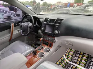 Toyota Highlander Limited 2010 Silver