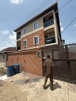 Furnished Mini Flat in Thomas Estate, Papa Ajao / Mushin for rent