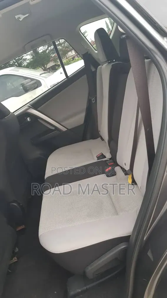 Toyota RAV4 2017 Gray