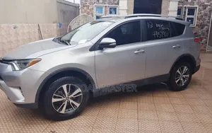 Toyota RAV4 2018 Silver