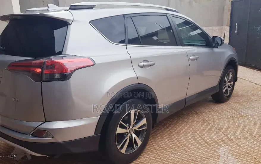 Toyota RAV4 2018 Silver
